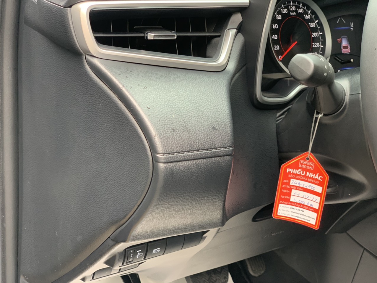 Toyota Corolla Cross 1.8V 2022 màu đen biển tỉnh (Đã bán)