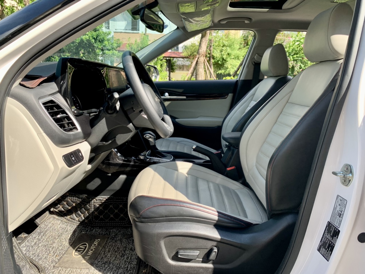 Kia Seltos 1.4 turbo Premium 2022 màu trắng (đã bán)