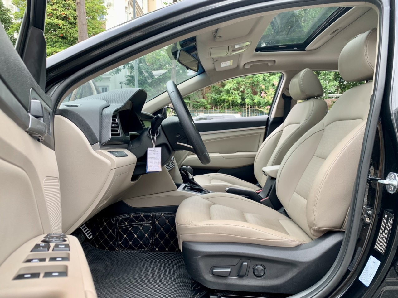 Hyundai Elantra 2.0AT 2020 màu đen (Đã bán)