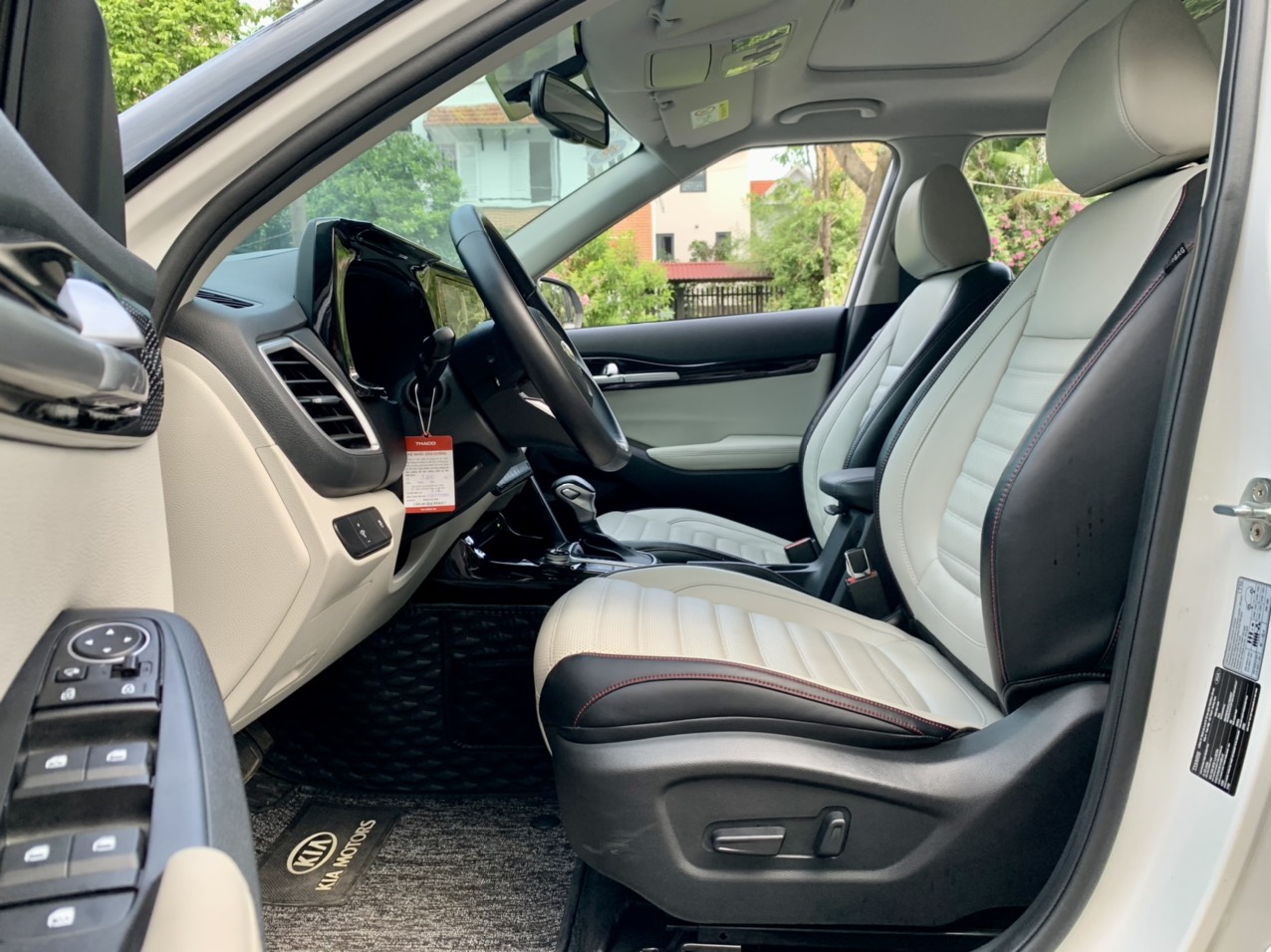 Kia Seltos 1.4 Preminum 2020 màu trắng (Đã bán)