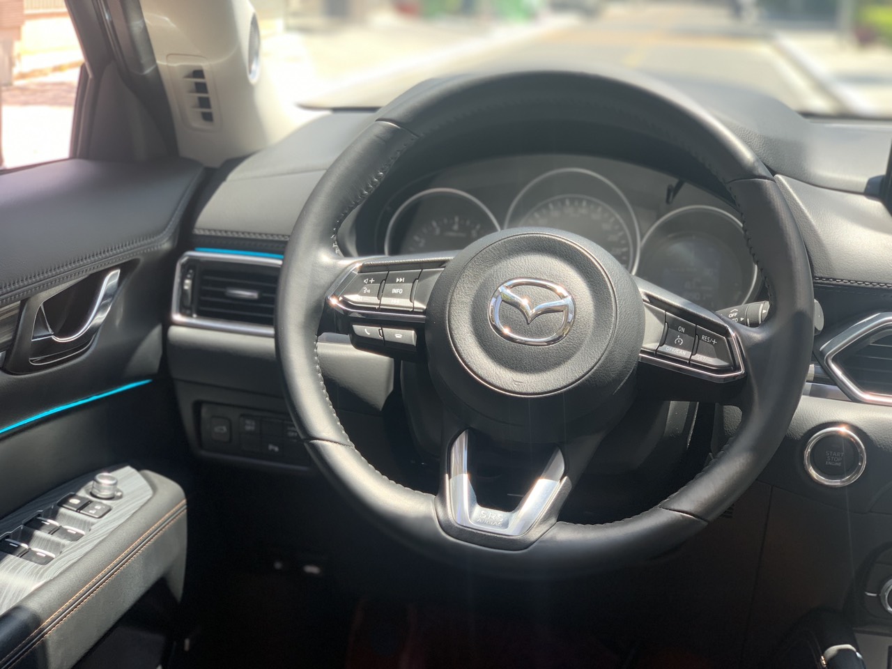 Mazda CX5 2.0 Luxury 2021 màu đỏ pha lê (đã bán)