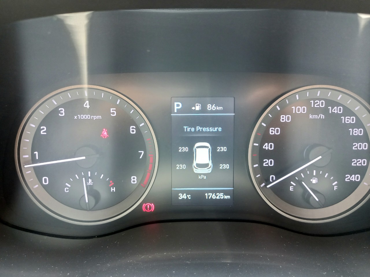 Hyundai Tucson 2.0ATH 2019 màu trắng (Đã bán)