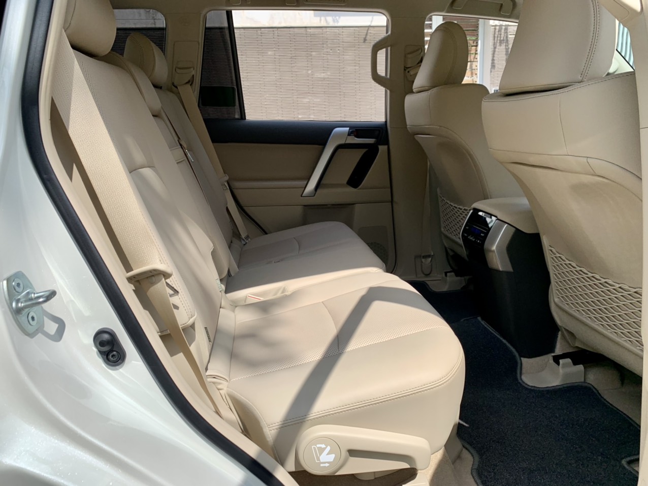 Toyota Land Cruiser Prado 2.7L 2021 màu trắng (đã bán)