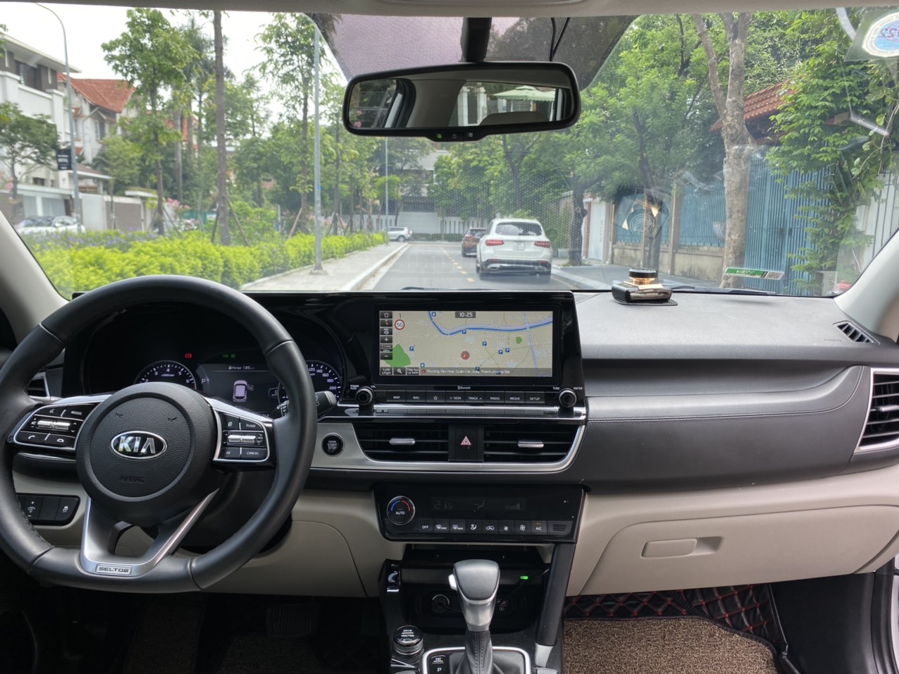 Kia Seltos 1.4 Preminum 2021 màu trắng (Đã bán)