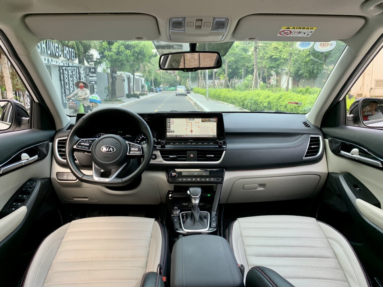 Kia Seltos 1.4 Preminum 2020 màu trắng (Đã bán)