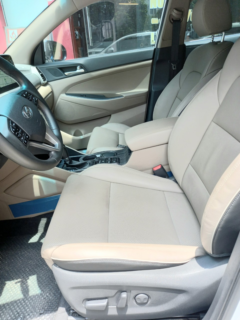 Hyundai Tucson 2.0ATH 2019 màu trắng (Đã bán)