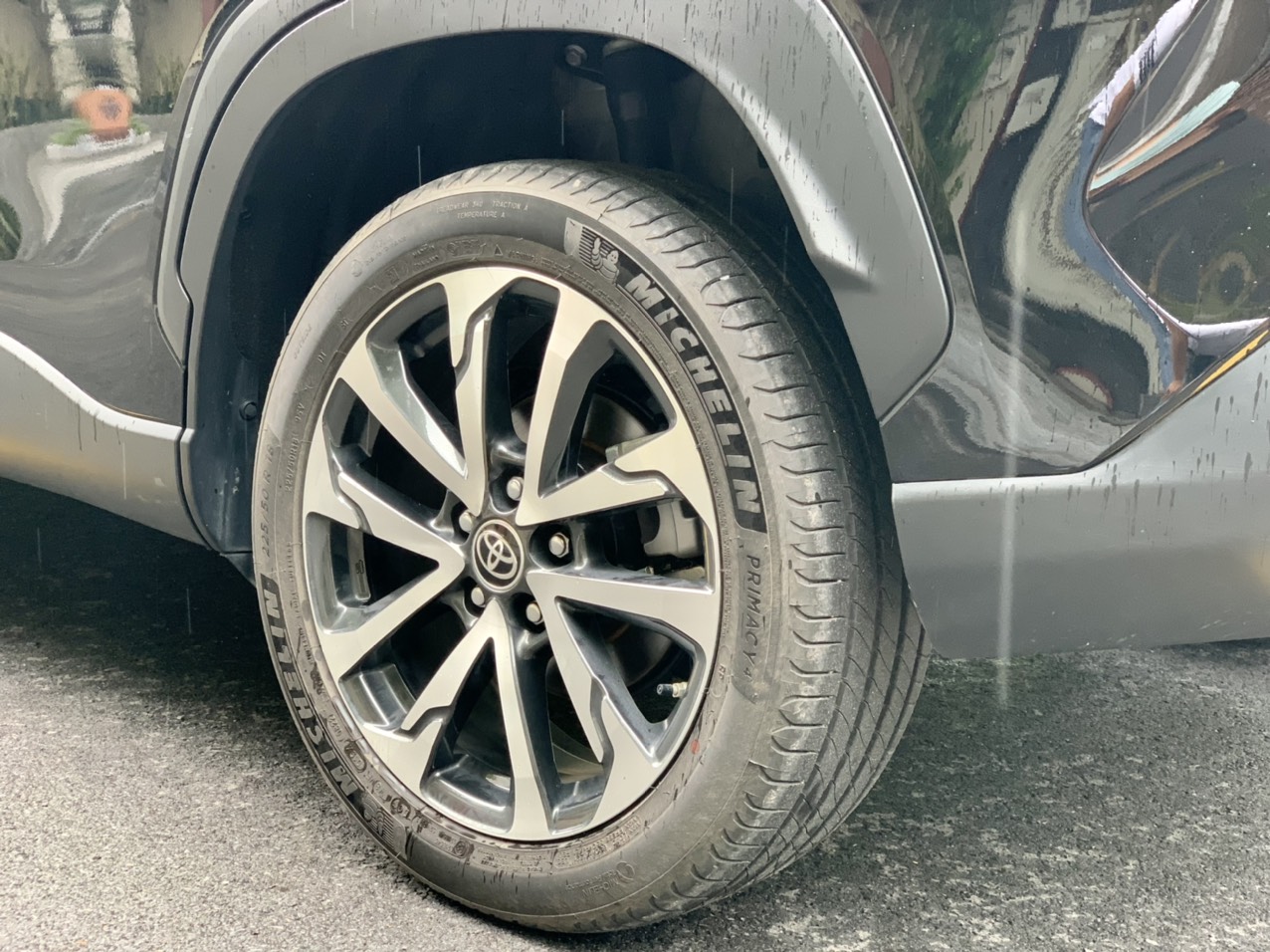 Toyota Corolla Cross 1.8V 2022 màu đen biển tỉnh (Đã bán)