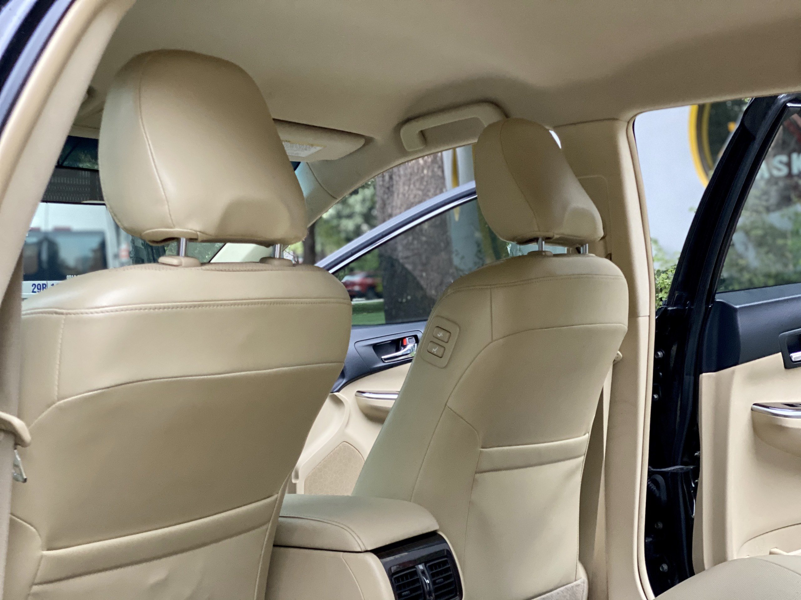 Toyota Camry 2.0E (Đã bán)