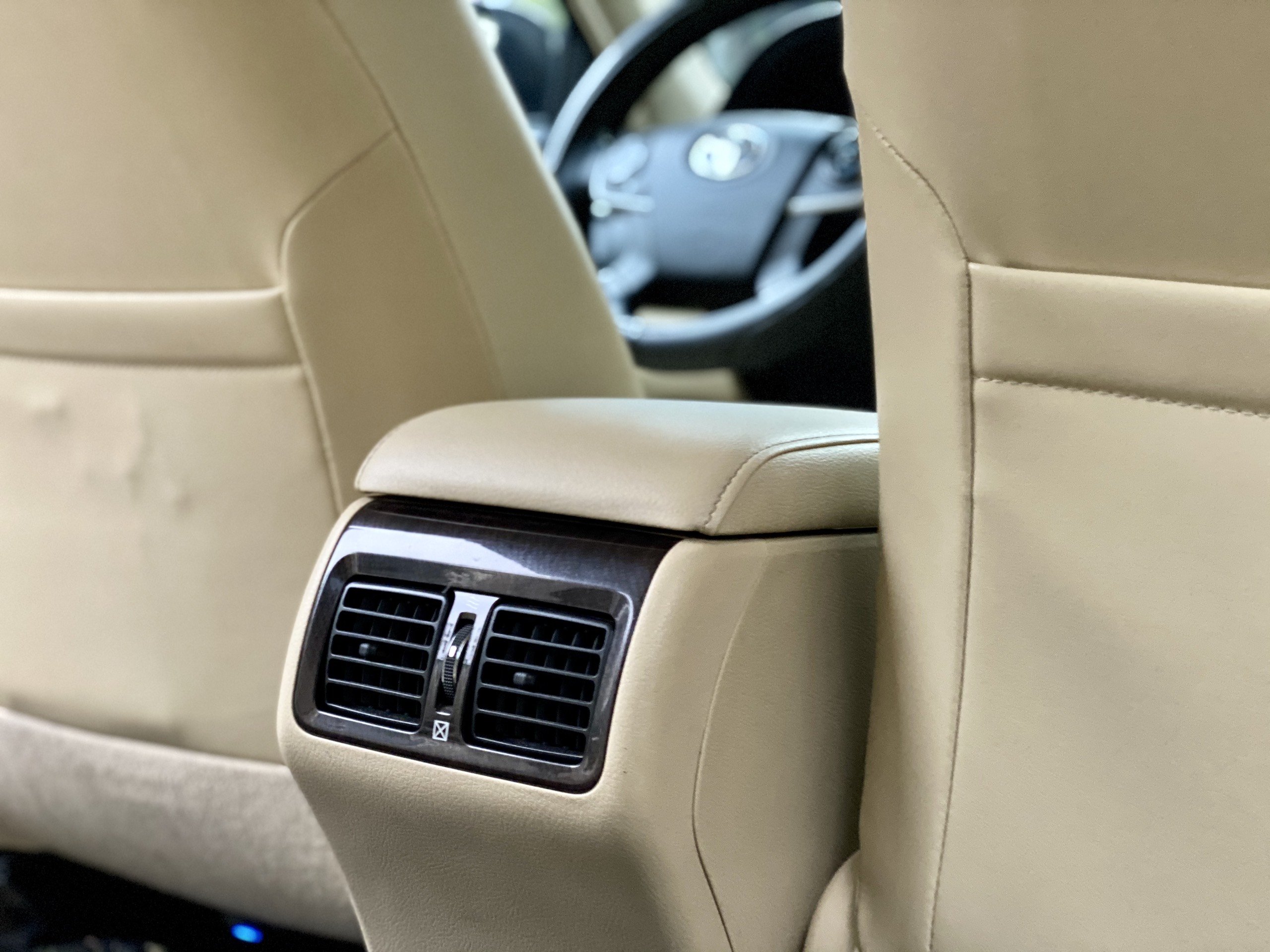 Toyota Camry 2.0E (Đã bán)