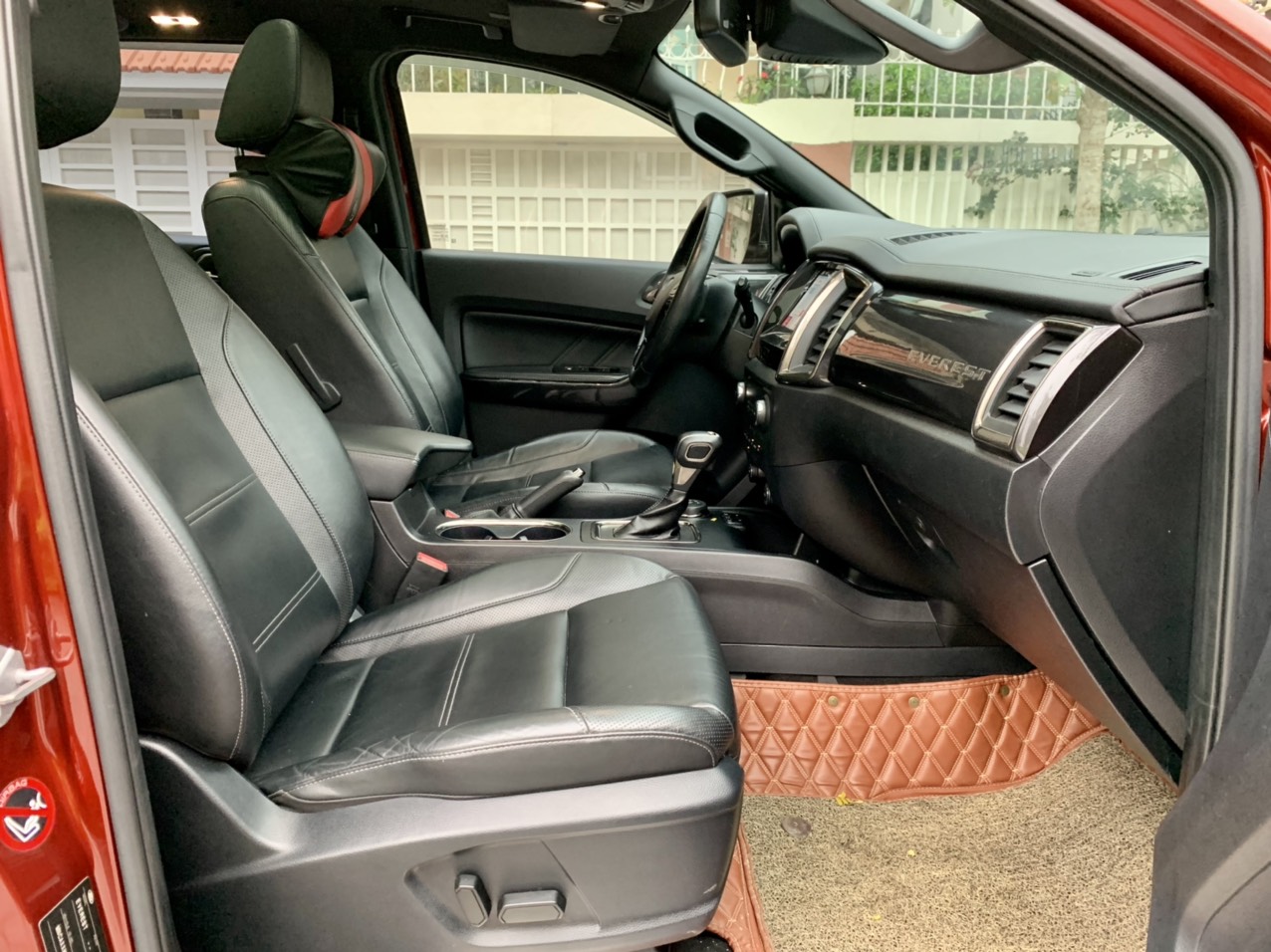 Ford Everest Titanium 4x4 2 cầu 2019 (đã bán)