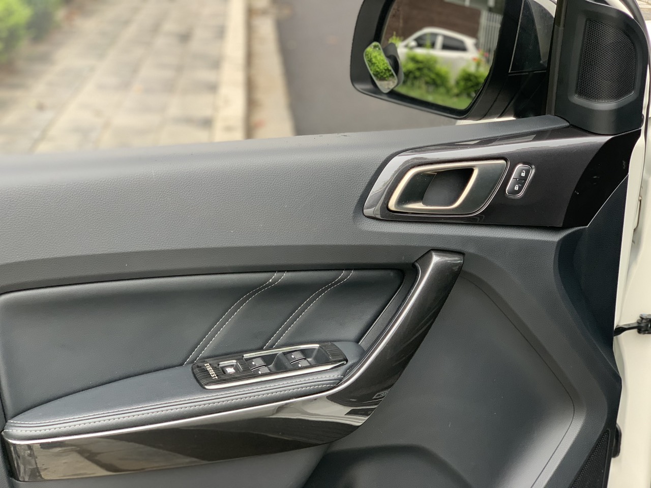 Ford Everest Titanium 4x4 2 cầu 2019 (đã bán)