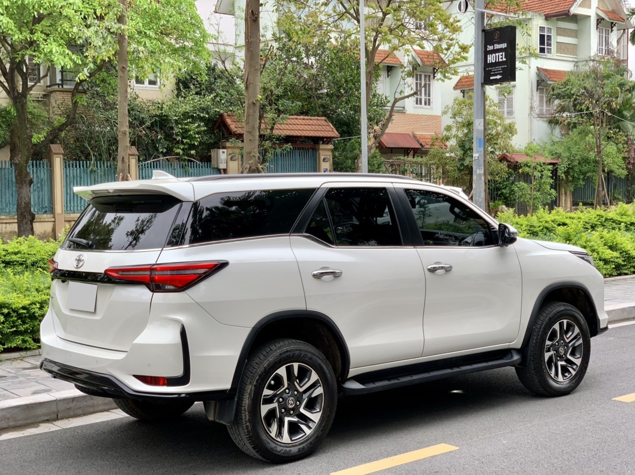 Fortuner Legender 2.4G 4x2 AT 2020 (đã bán)