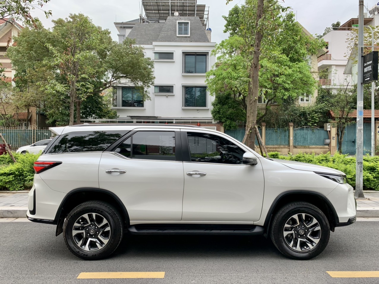 Fortuner Legender 2.4G 4x2 AT 2020 (đã bán)