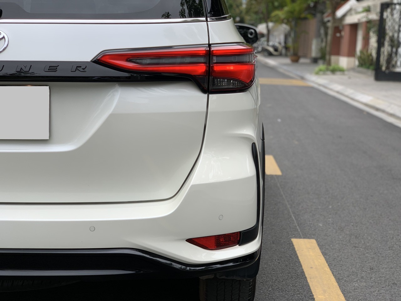 Fortuner Legender 2.4G 4x2 AT 2020 (đã bán)