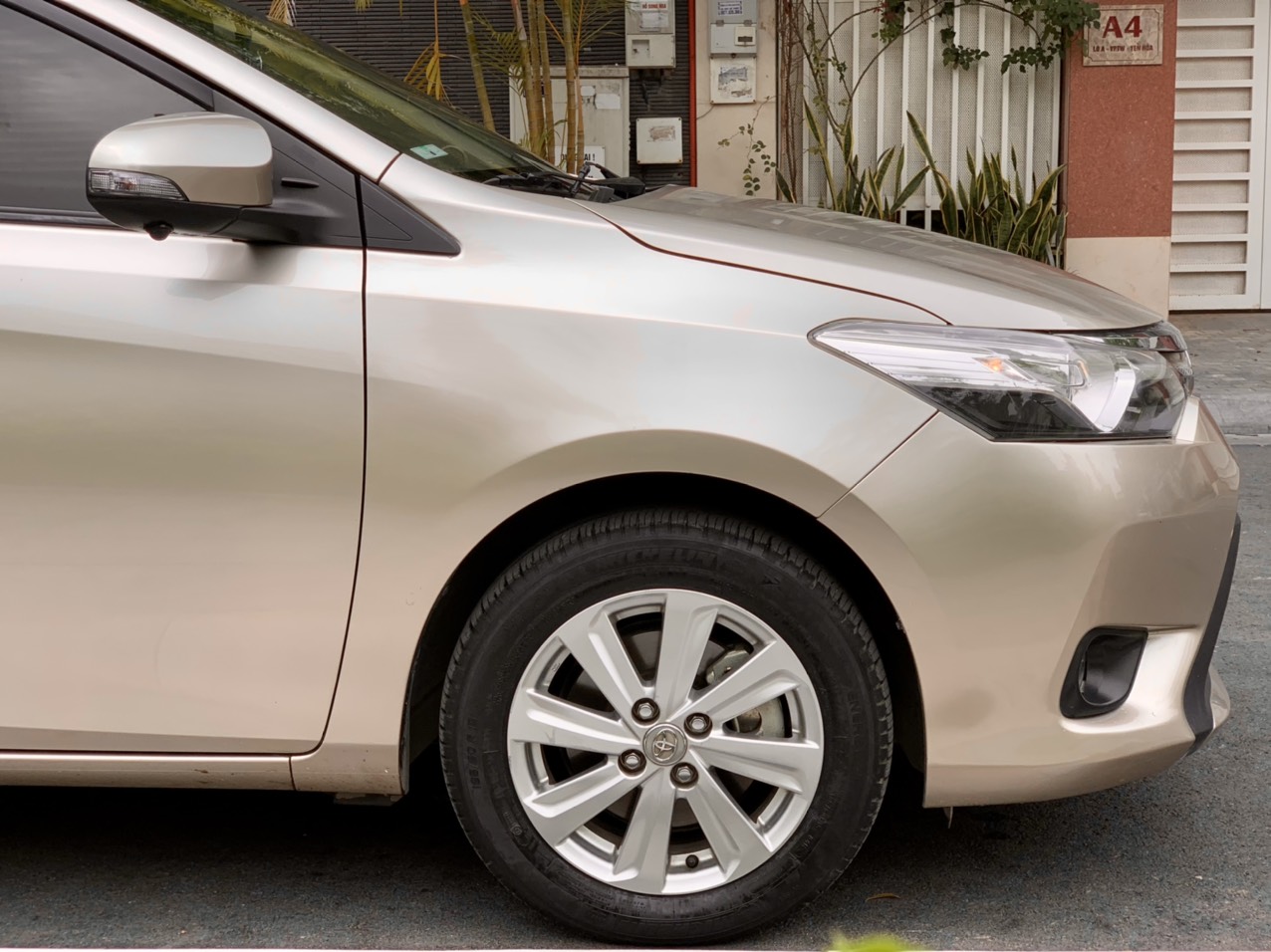 Toyota Vios 1.5G AT 2016 màu vàng cát (đã bán)