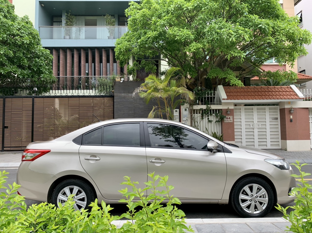 Toyota Vios 1.5G AT 2016 màu vàng cát (đã bán)