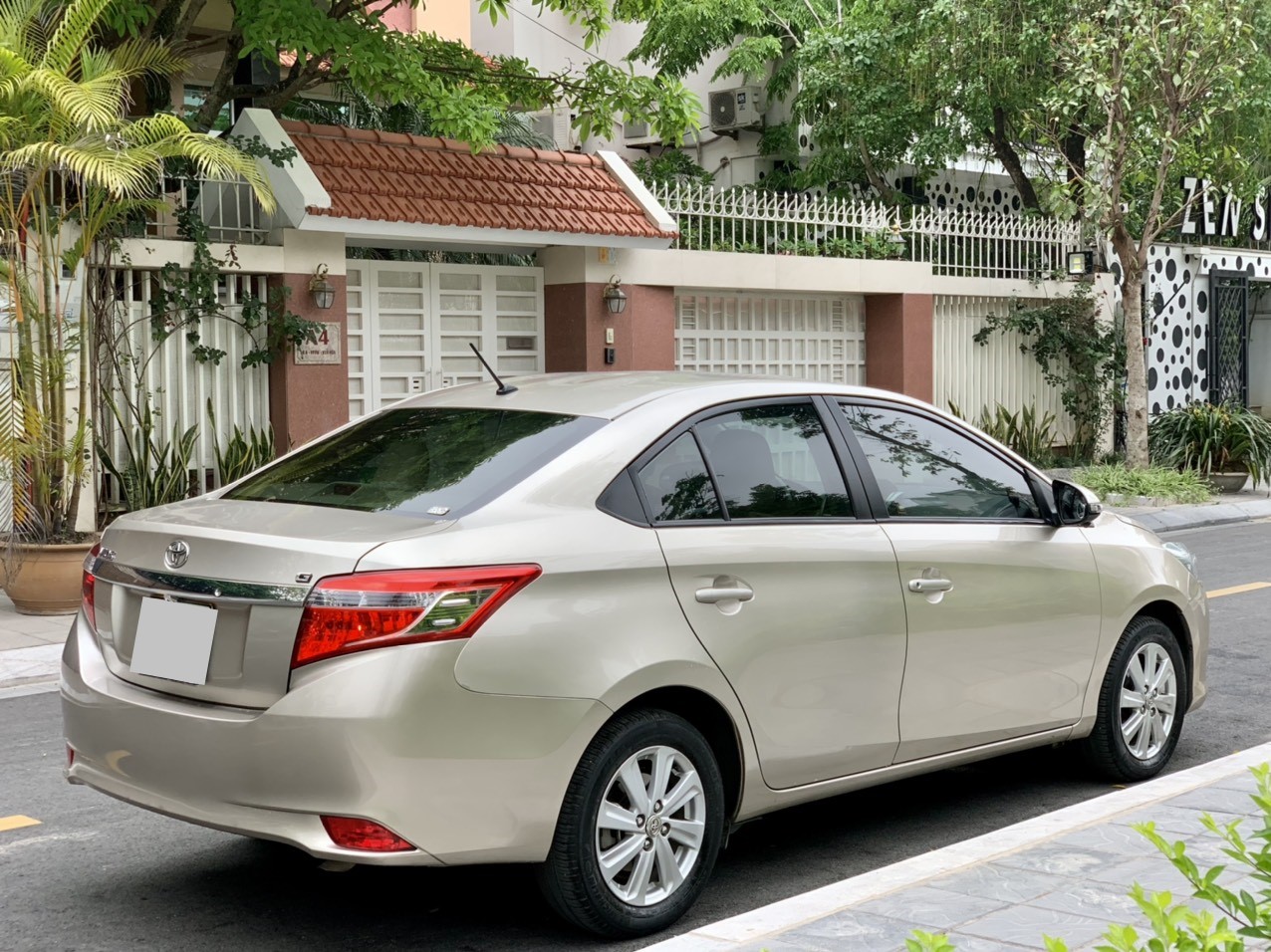 Toyota Vios 1.5G AT 2016 màu vàng cát (đã bán)