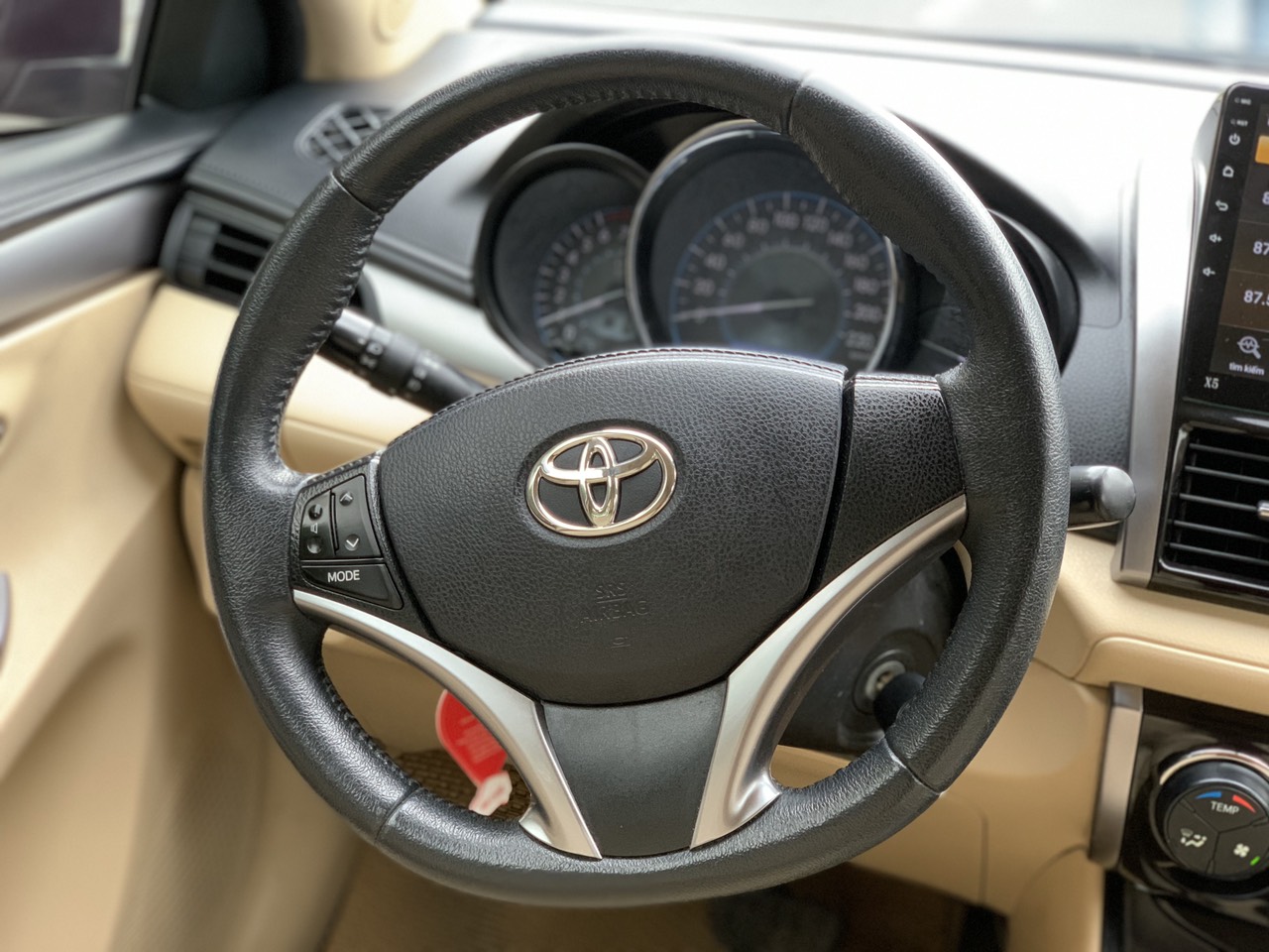 Toyota Vios 1.5G AT 2016 màu vàng cát (đã bán)