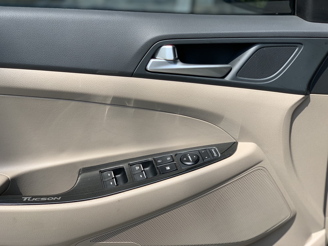 Hyundai Tucson 2.0 bản đặc biệt (đã bán)