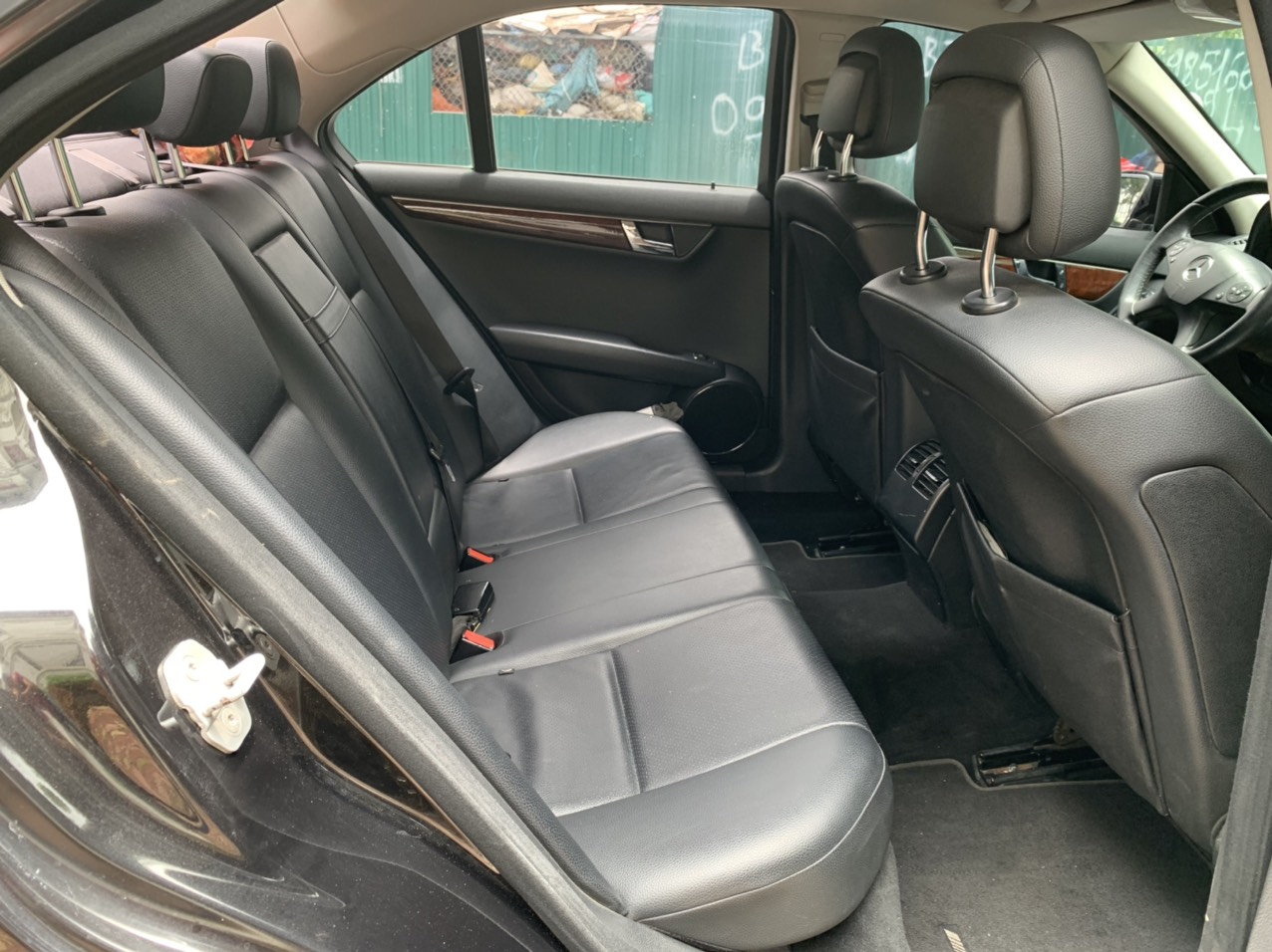 Mercedes C200 2008 màu đen (đã bán)