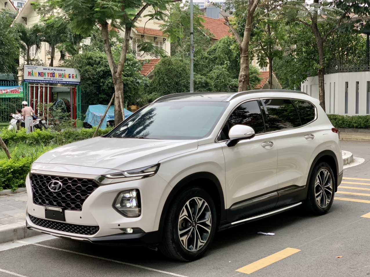 Hyundai Santafe Pre bản dầu cao cấp 2.2 HTRAC 2019 màu trắng (đã bán)