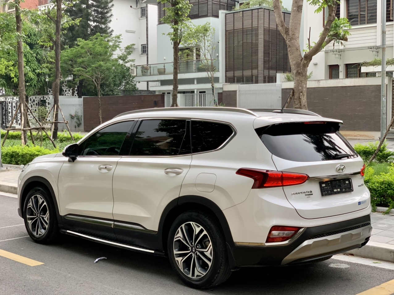 Hyundai Santafe Pre bản dầu cao cấp 2.2 HTRAC 2019 màu trắng (đã bán)