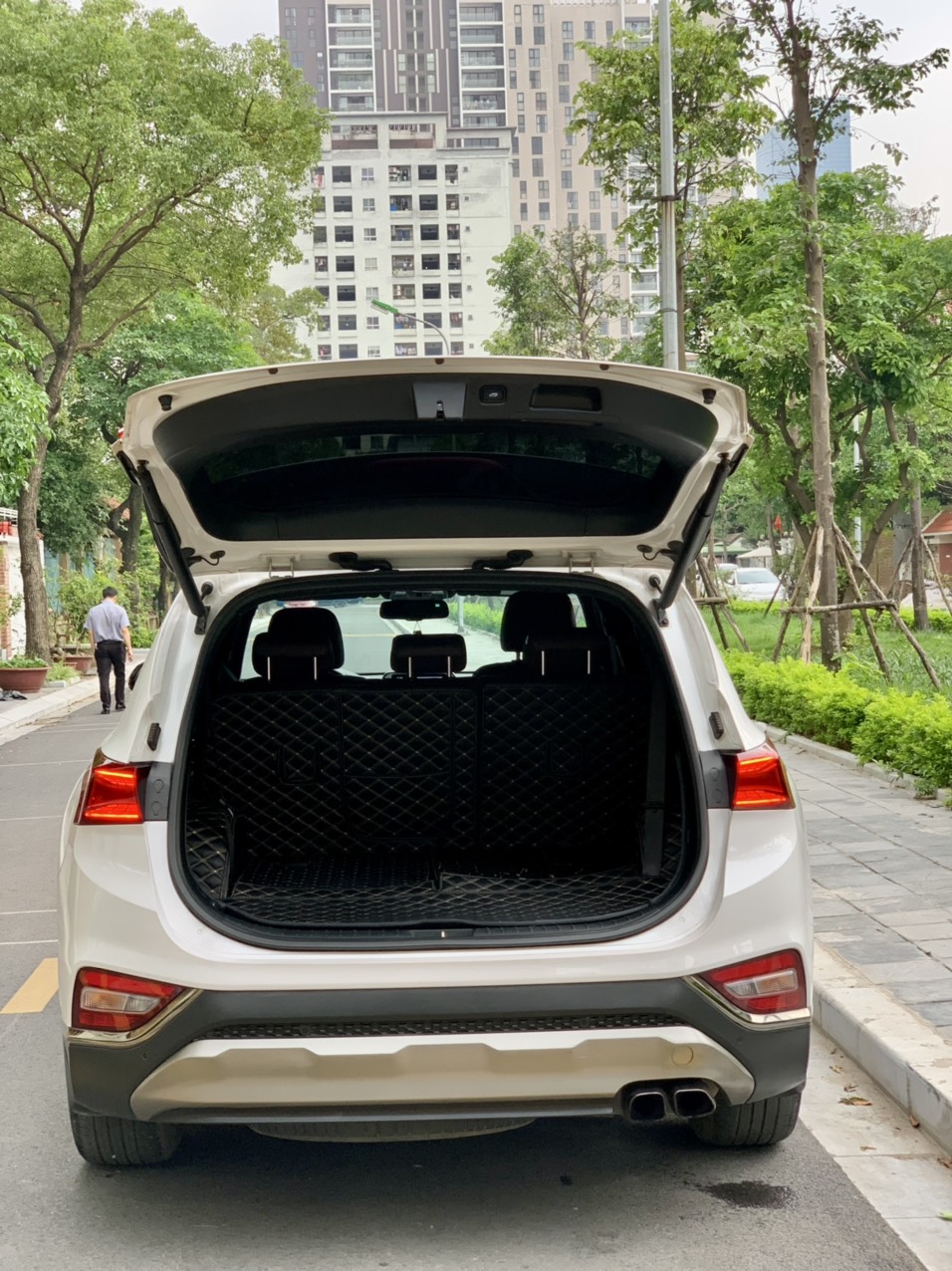 Hyundai Santafe Pre bản dầu cao cấp 2.2 HTRAC 2019 màu trắng (đã bán)