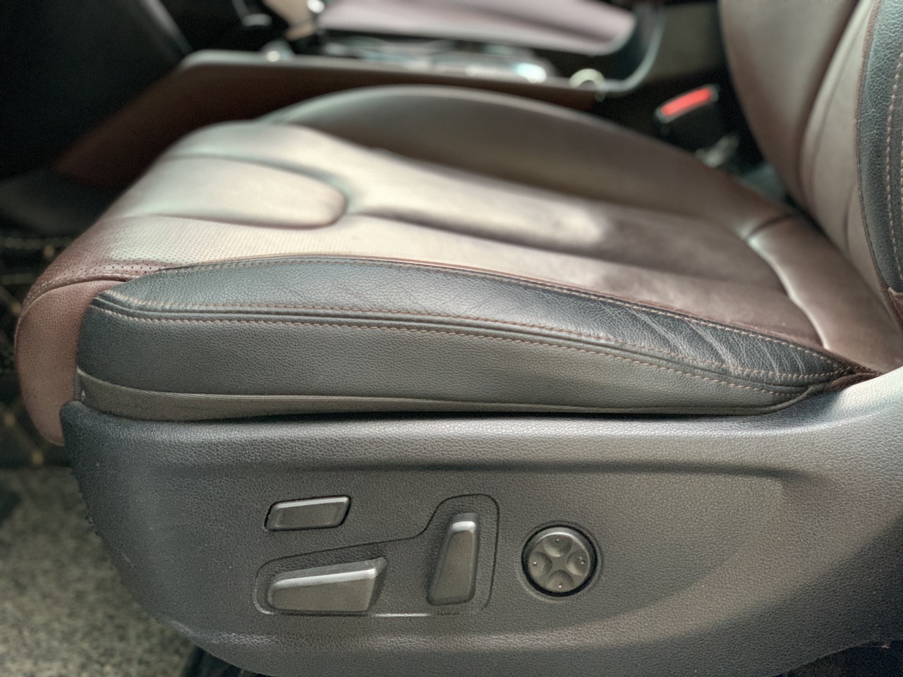 Hyundai Santafe Pre bản dầu cao cấp 2.2 HTRAC 2019 màu trắng (đã bán)