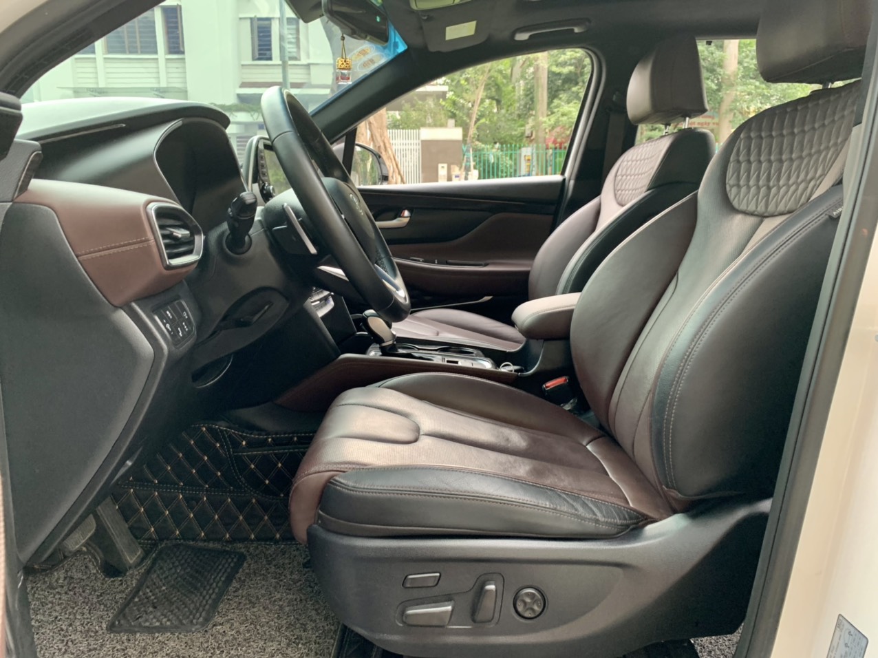 Hyundai Santafe Pre bản dầu cao cấp 2.2 HTRAC 2019 màu trắng (đã bán)