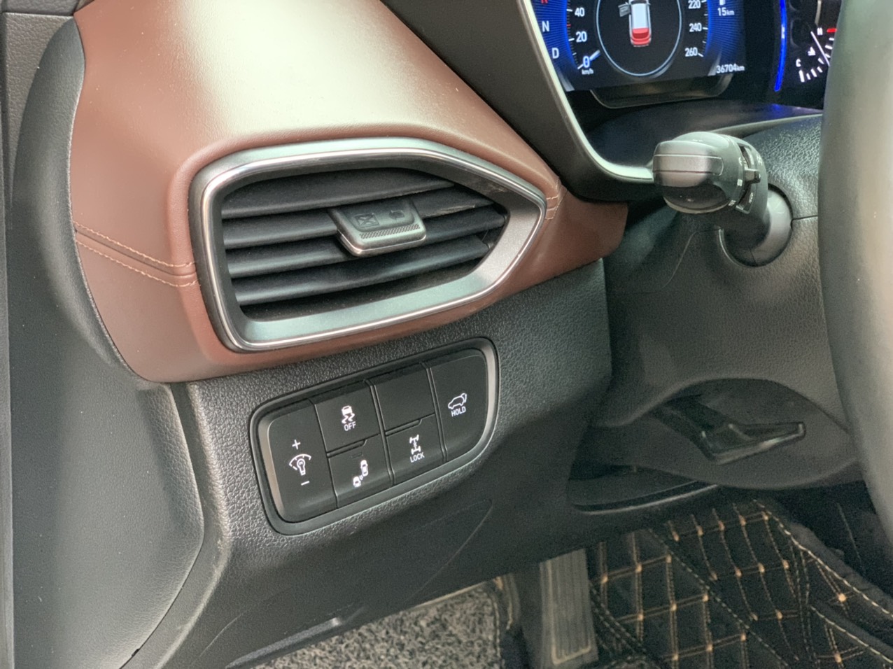 Hyundai Santafe Pre bản dầu cao cấp 2.2 HTRAC 2019 màu trắng (đã bán)