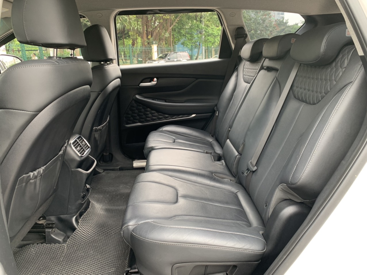 Hyundai Santafe máy dầu bản tiêu chuẩn 2020 màu trắng (Đã bán)