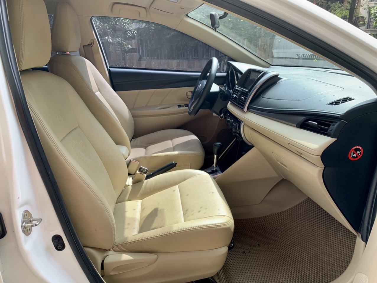 Toyota Vios E 1.5AT 2016 màu trắng (Đã bán)