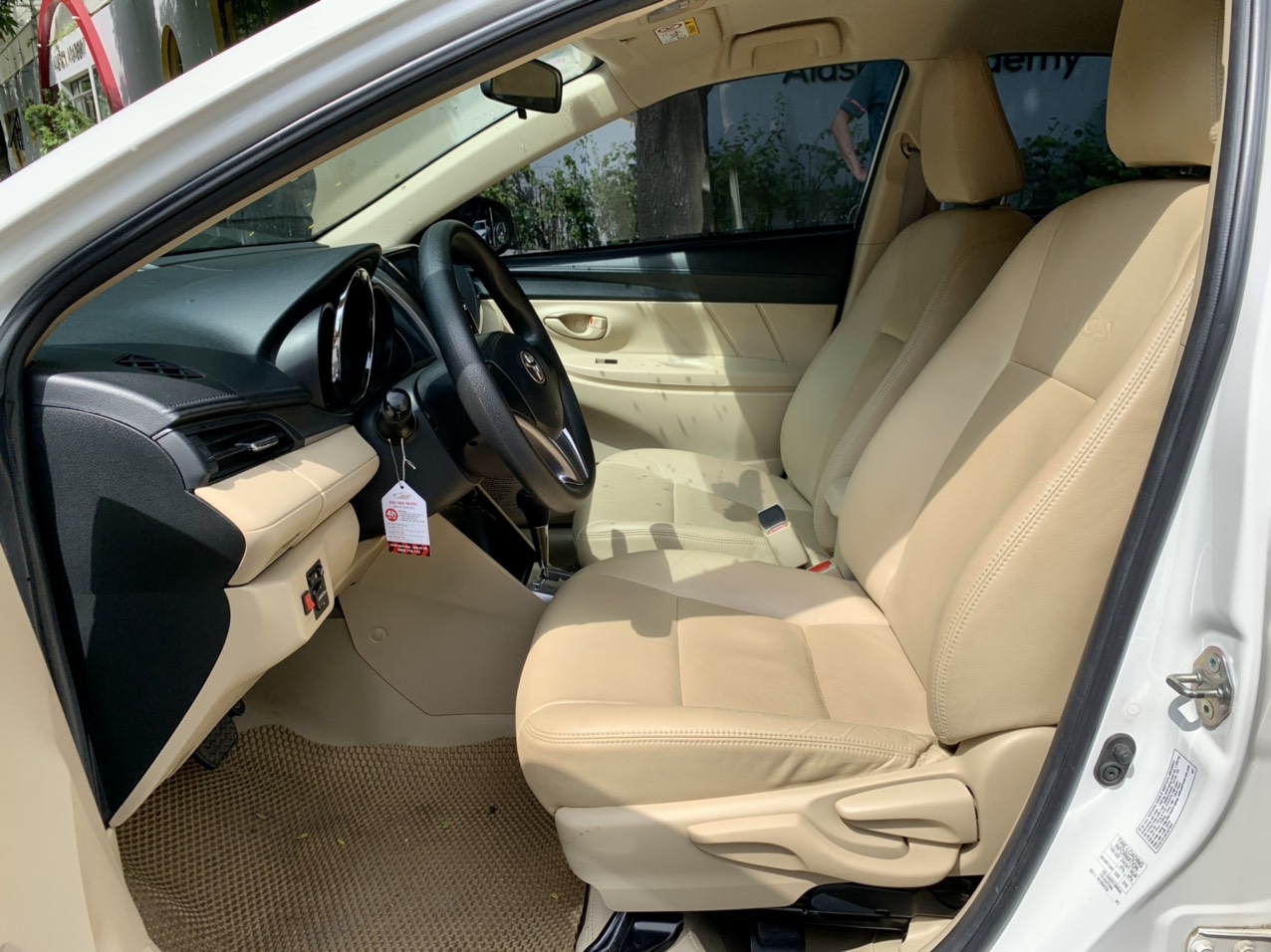 Toyota Vios E 1.5AT 2016 màu trắng (Đã bán)