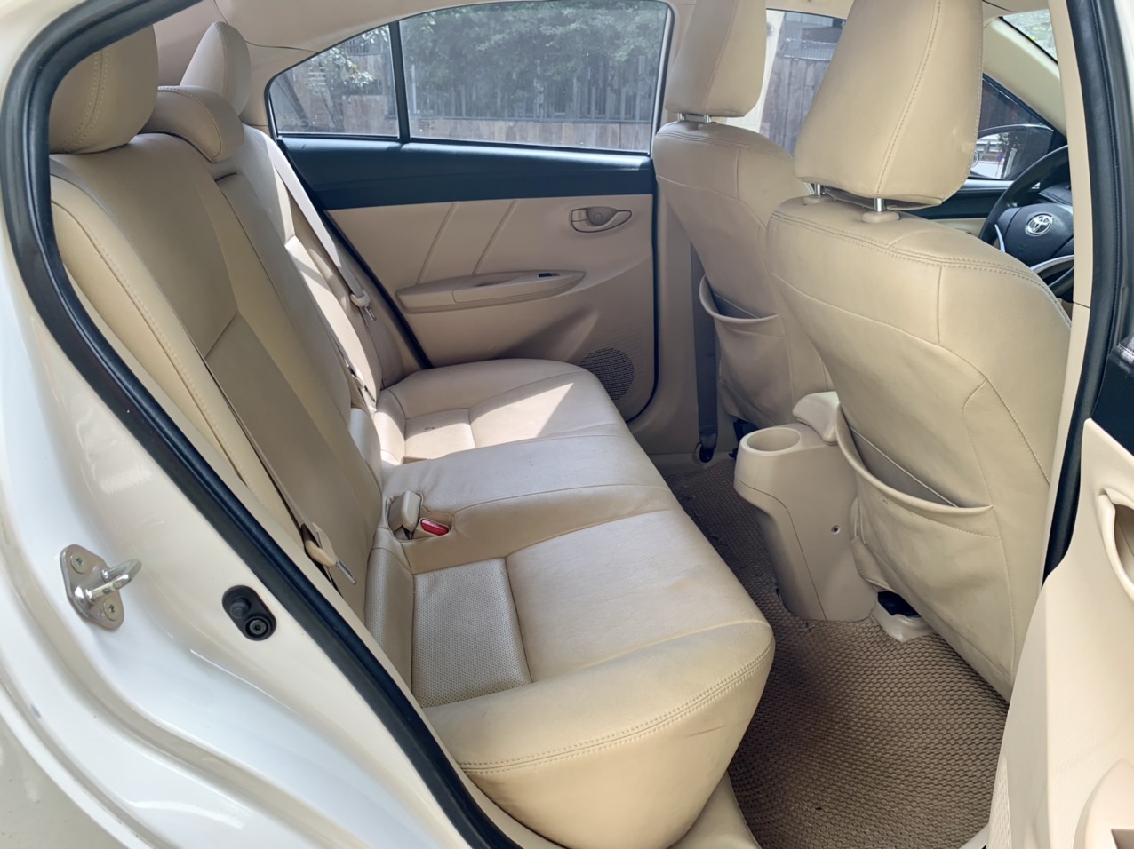 Toyota Vios E 1.5AT 2016 màu trắng (Đã bán)