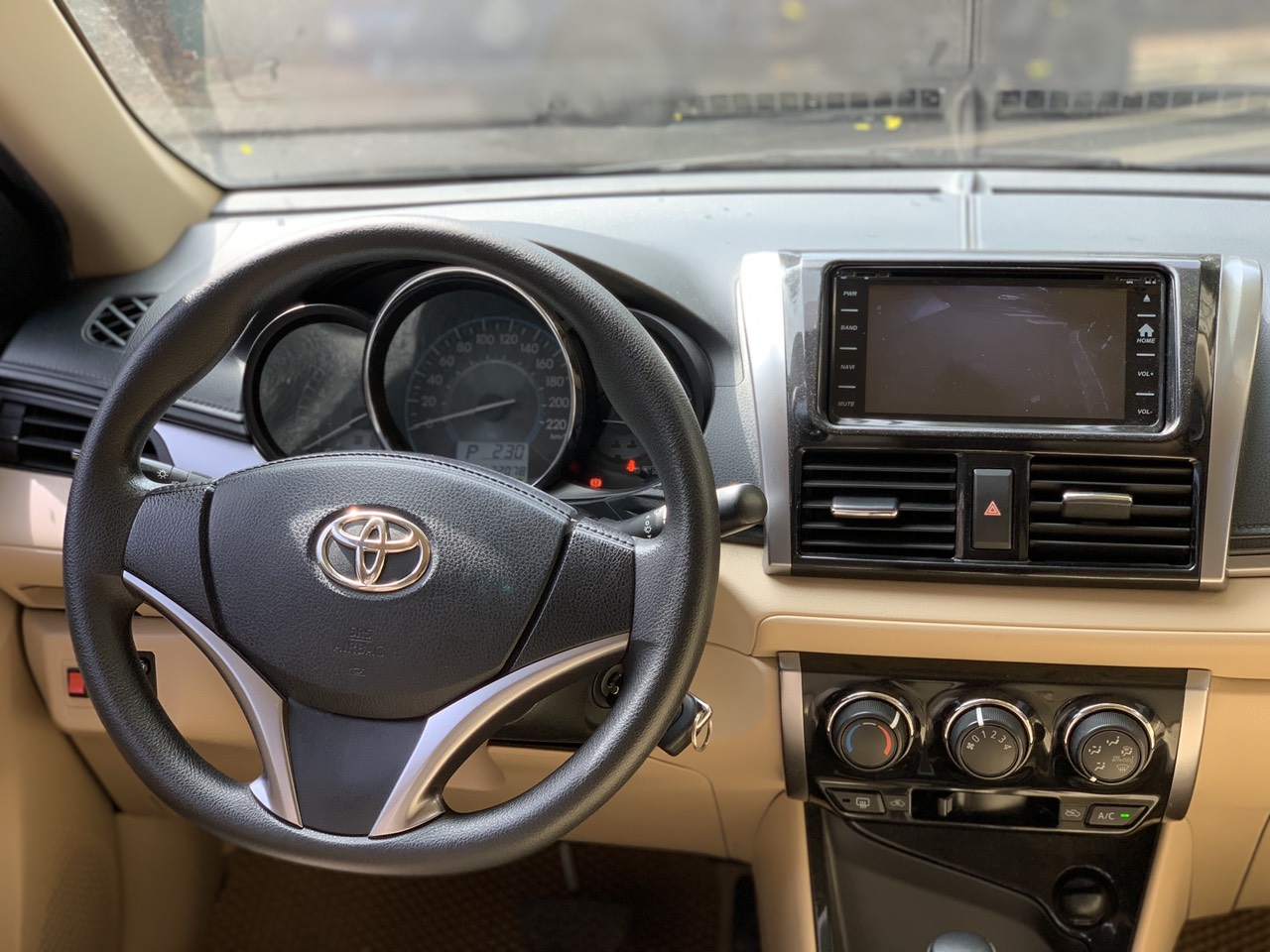 Toyota Vios E 1.5AT 2016 màu trắng (Đã bán)