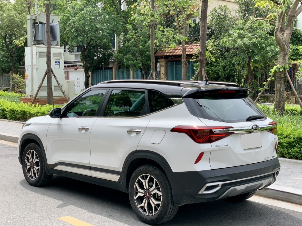 Kia Seltos 1.4 Preminum 2020 màu trắng (Đã bán)