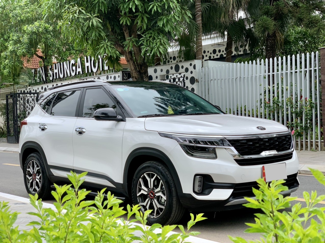 Kia Seltos 1.4 Premium 2021 màu trắng (Đã bán)