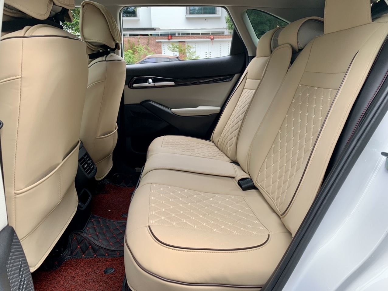 Kia Seltos 1.4 Premium 2021 màu trắng (Đã bán)