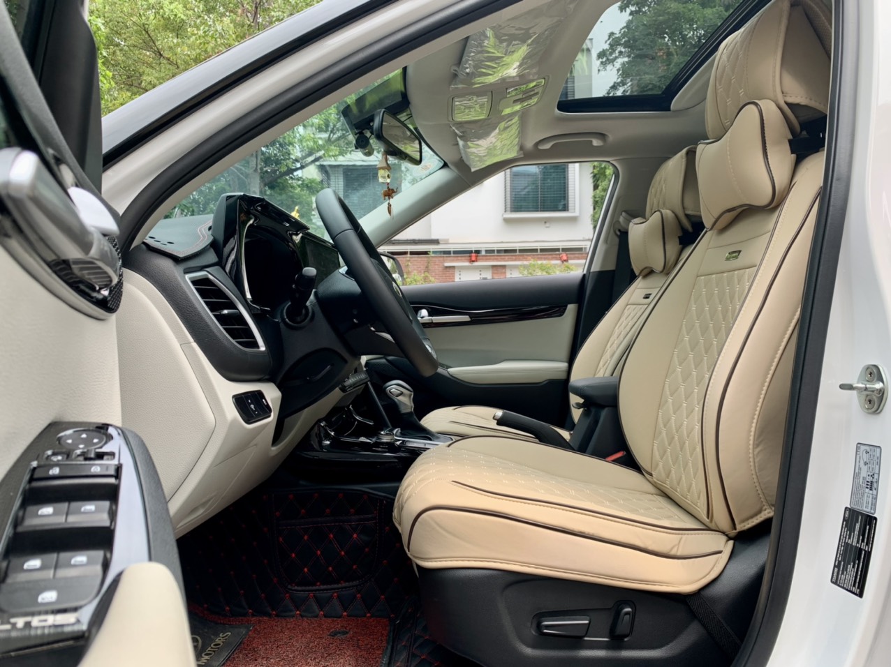 Kia Seltos 1.4 Premium 2021 màu trắng (Đã bán)