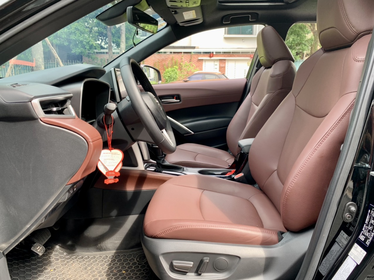 Toyota Corolla Cross 1.8V 2021 màu đen (Đã bán)