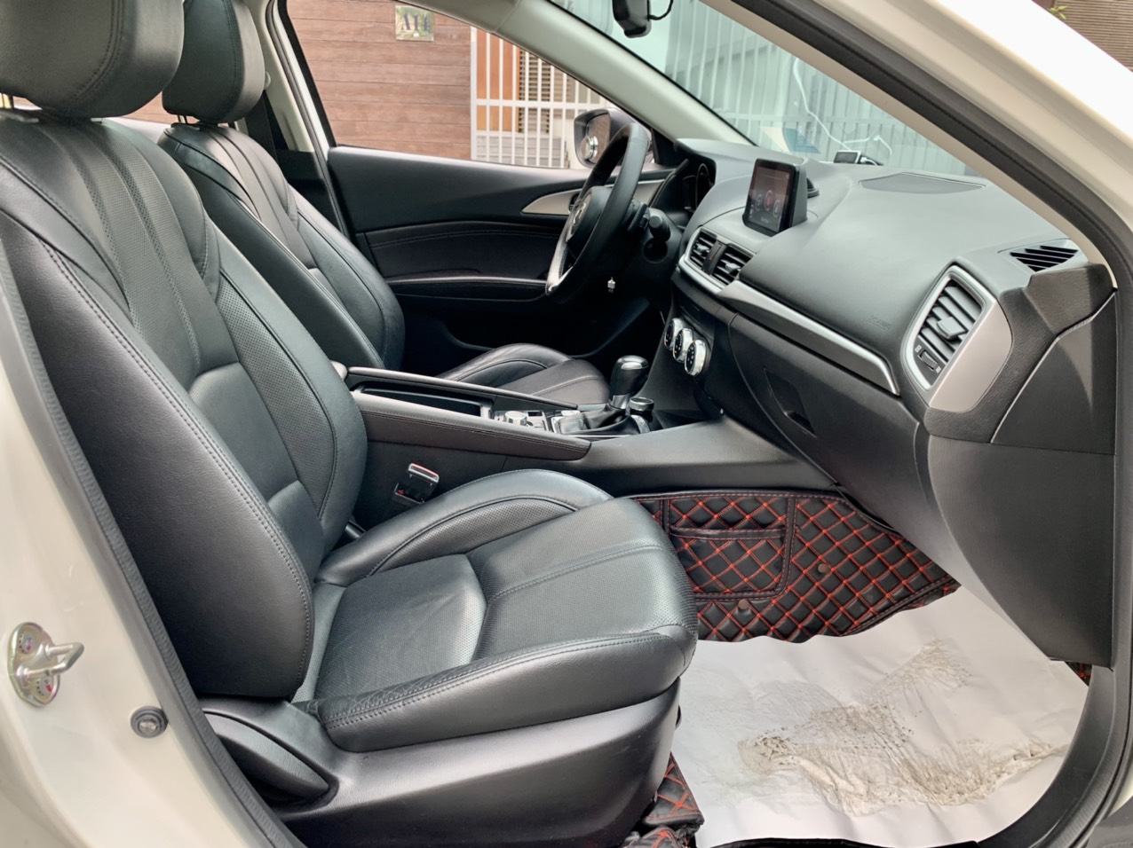 Mazda 3 1.5AT màu trắng 2018 (đã bán)