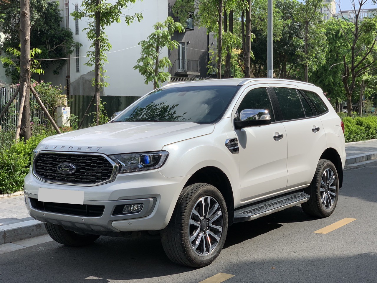 Ford Everest Titanium 2.0L 4x2 AT 2021 màu trắng (Đã bán)