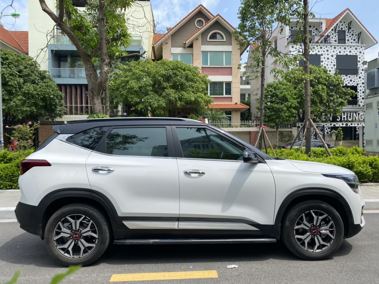 Kia Seltos 1.4 Preminum 2021 màu trắng (Đã bán)