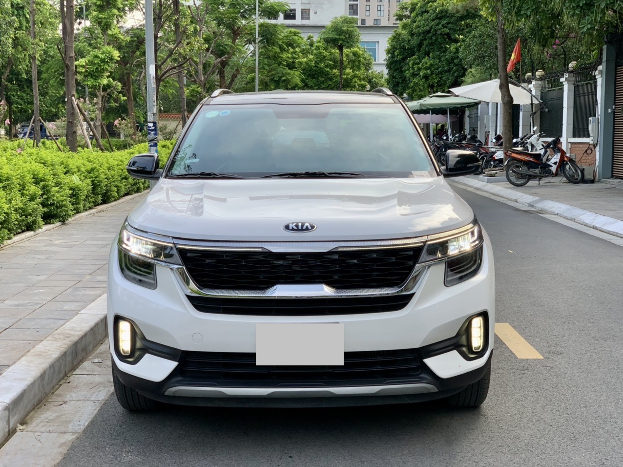 Kia Seltos 1.4 Preminum 2020 màu trắng (Đã bán)