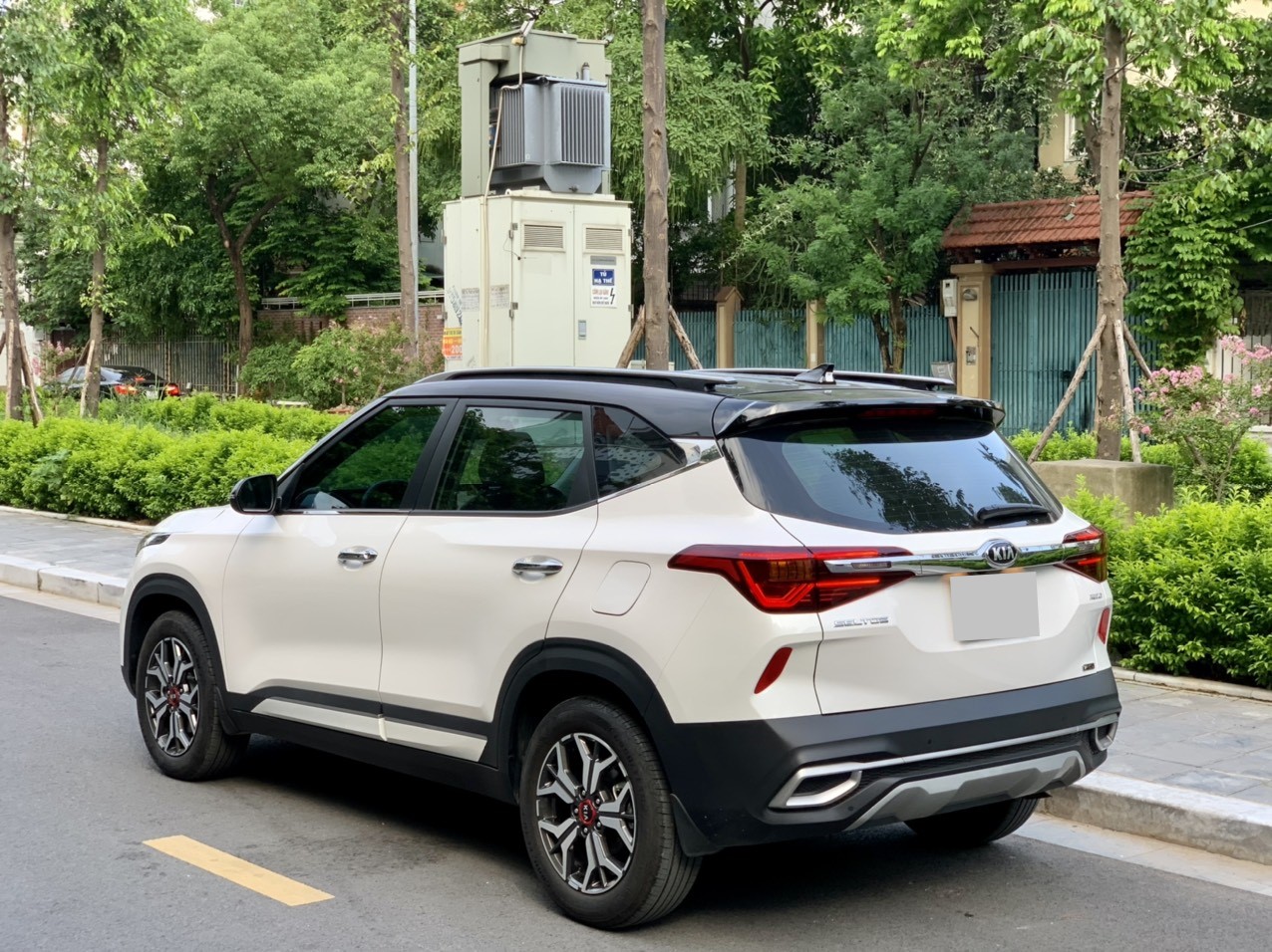 Kia Seltos 1.4 Preminum 2020 màu trắng (Đã bán)
