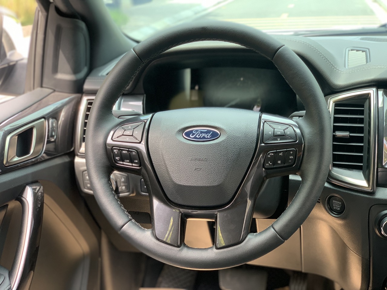 Ford Everest Titanium 2.0L 4x2 AT 2022 (đã bán)