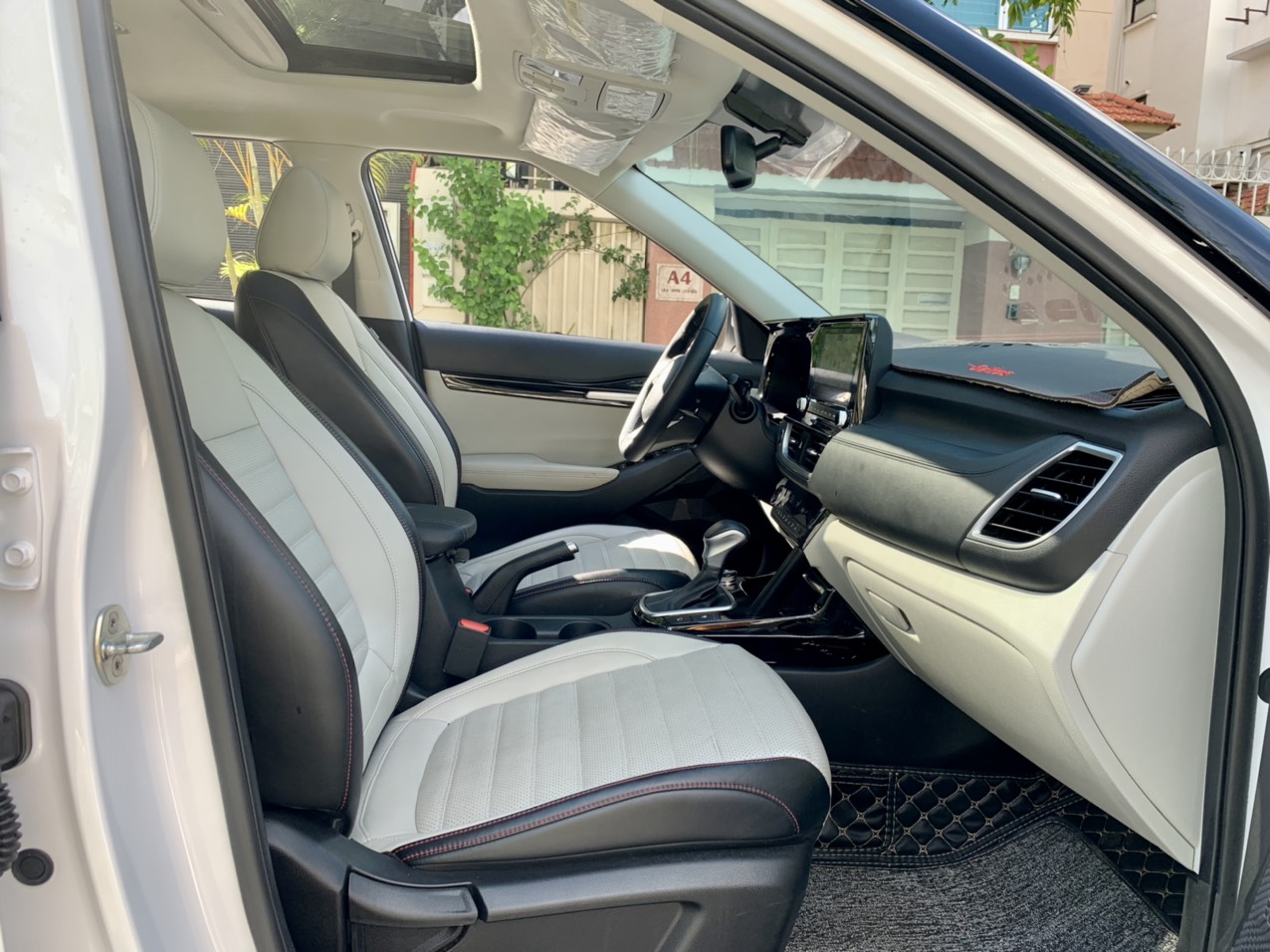 Kia Seltos 1.4 turbo Premium 2022 màu trắng (đã bán)
