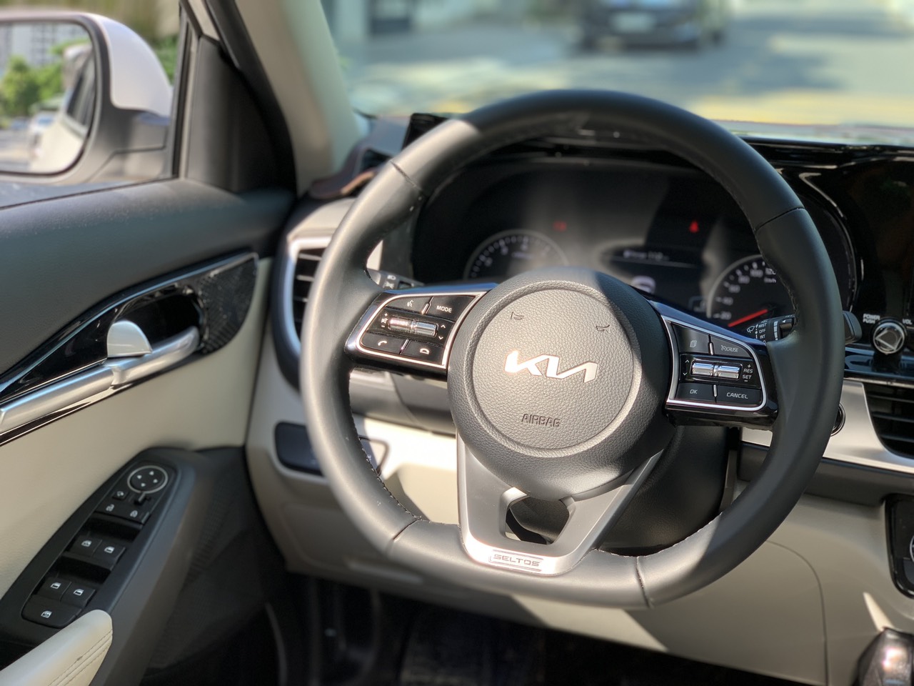 Kia Seltos 1.4 turbo Premium 2022 màu trắng (đã bán)