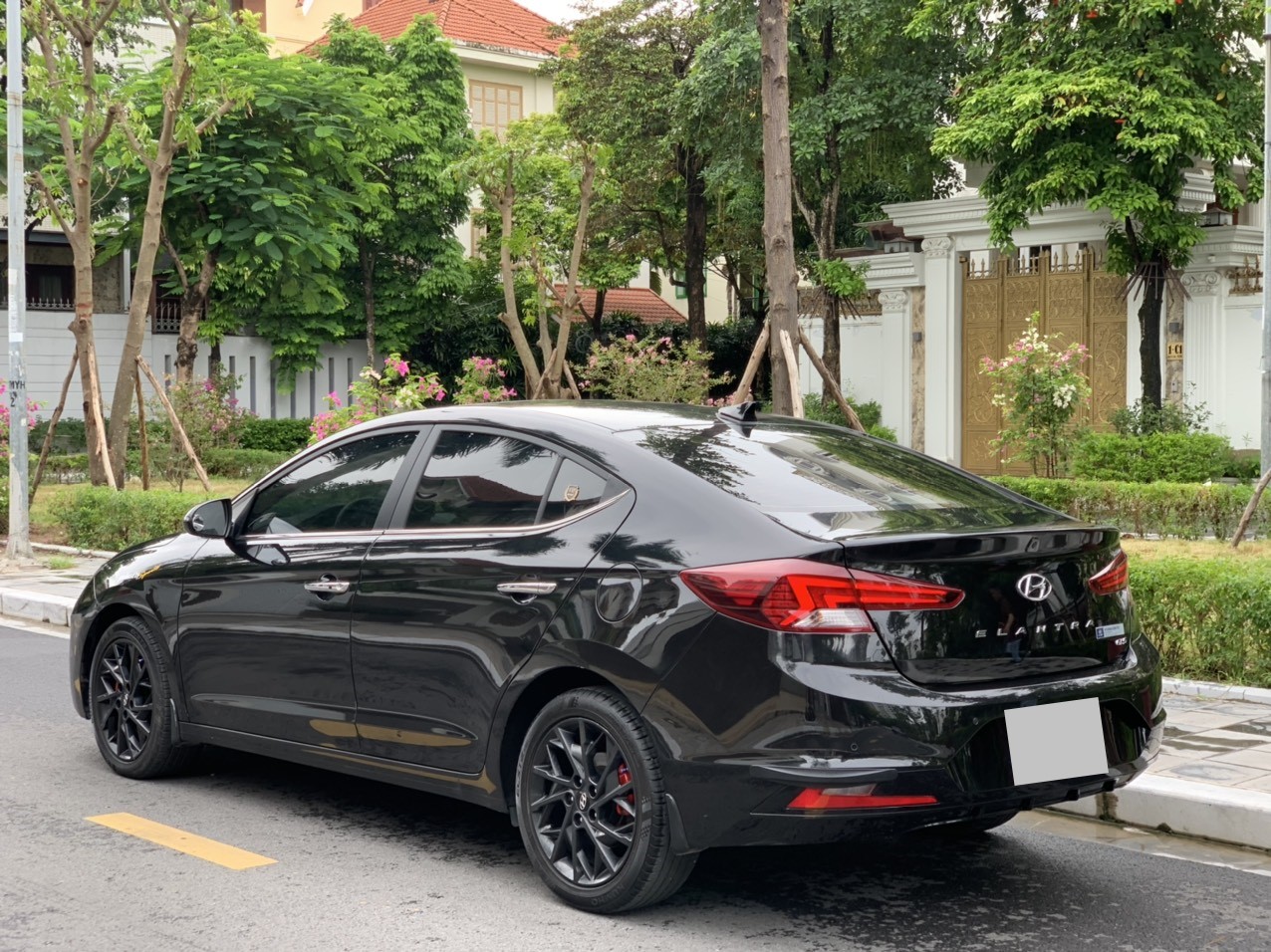 Hyundai Elantra 2.0AT 2020 màu đen (Đã bán)
