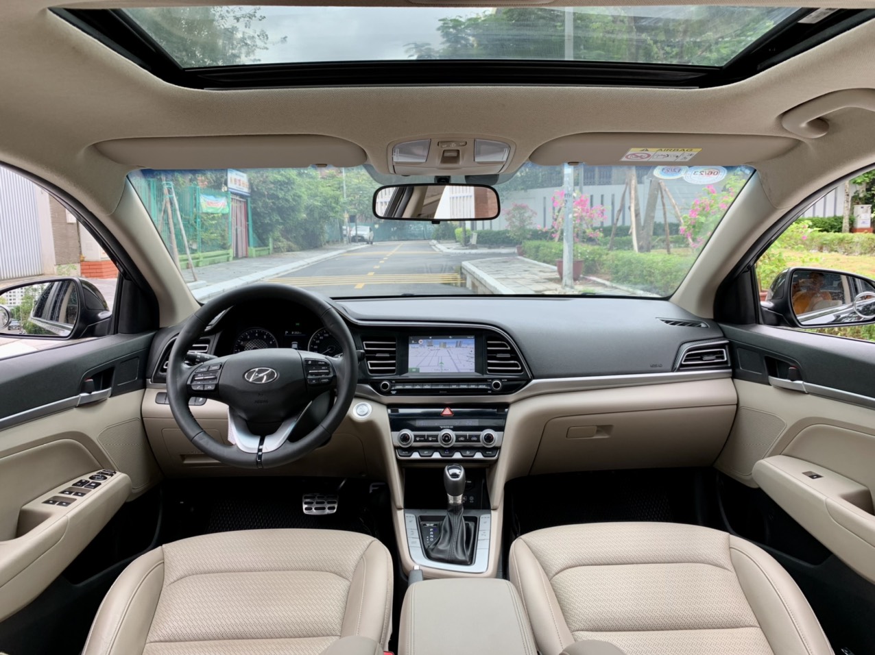 Hyundai Elantra 2.0AT 2020 màu đen (Đã bán)